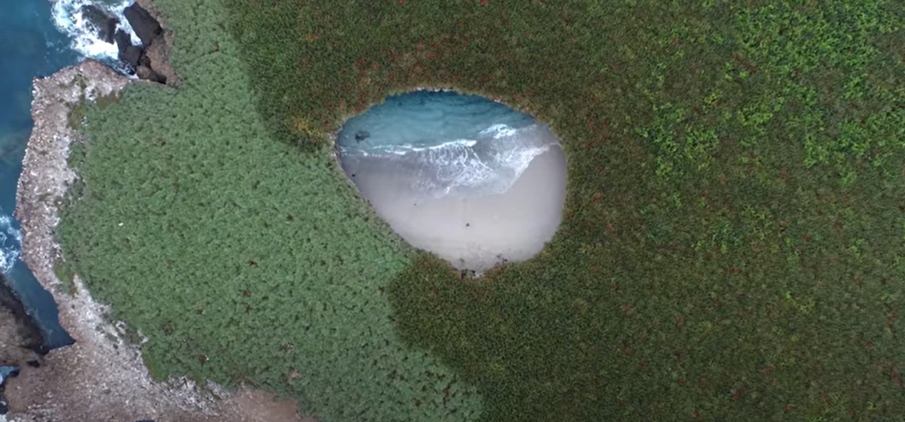 Playa del amor - la plage cachée des îles Marietas Playa del amor la plage cachee des iles Marietas puerto vallarta mexique 1 Playa-del-amor-la-plage-cachee-des-iles-Marietas-puerto-vallarta-mexique-1