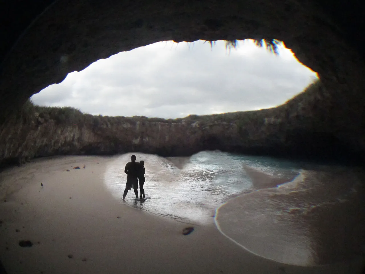 Playa del amor - la plage cachée des îles Marietas Playa del amor la plage cachee des iles Marietas puerto vallarta mexique 7 Playa-del-amor-la-plage-cachee-des-iles-Marietas-puerto-vallarta-mexique-7