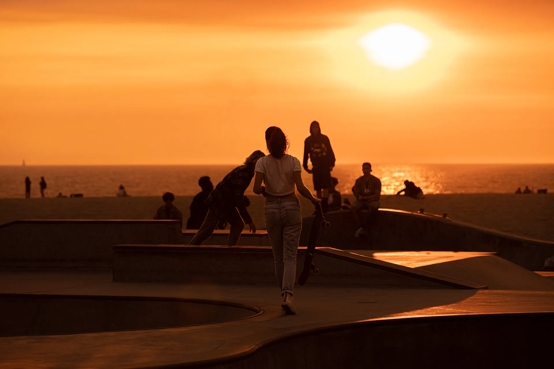 Portraits et silhouettes au coucher du soleil sur Venice Beach Portraits et silhouettes au coucher du soleil sur Venice Beach los angeles californie 3 Portraits-et-silhouettes-au-coucher-du-soleil-sur-Venice-Beach-los-angeles-californie-3
