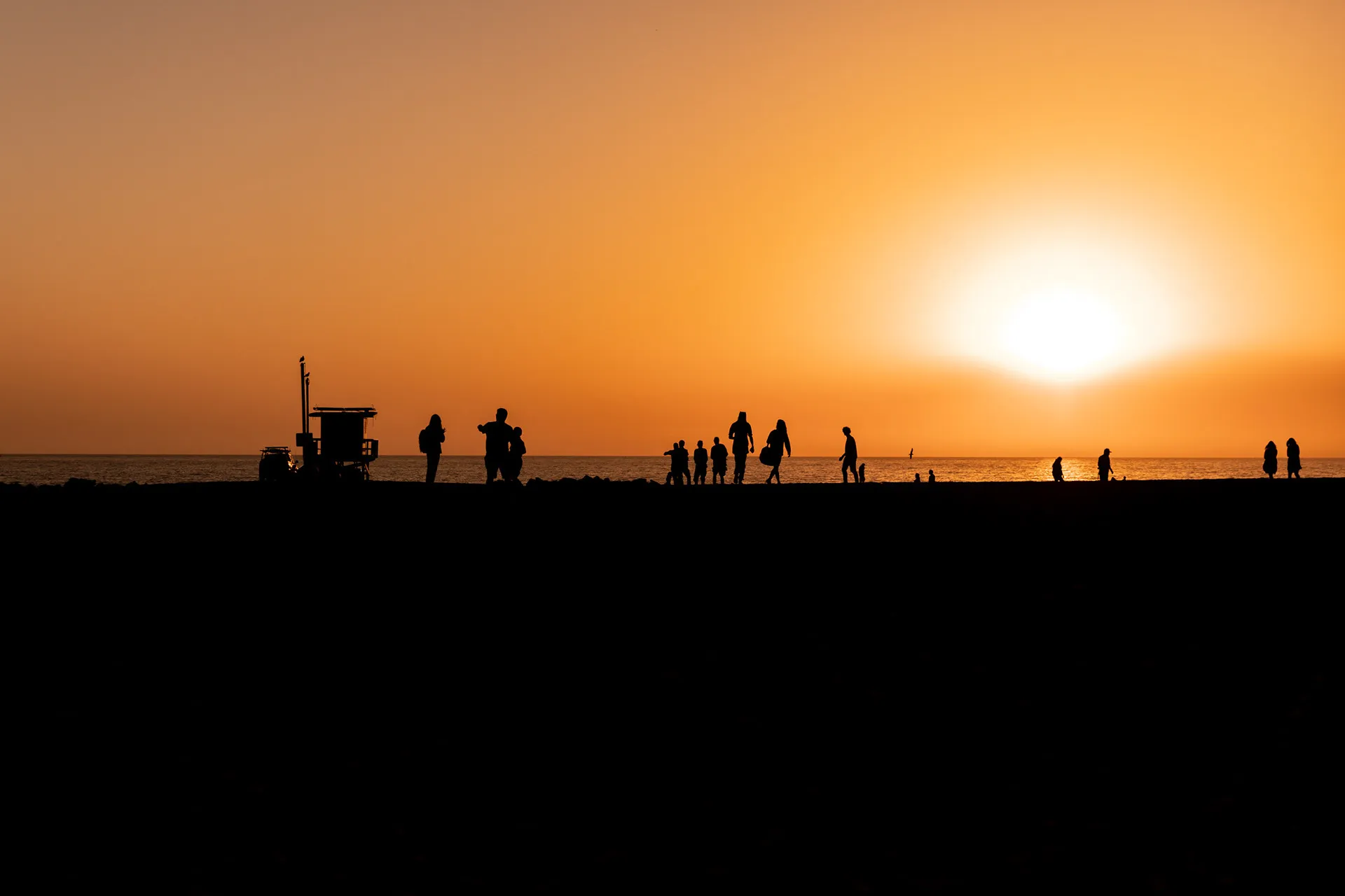 Portraits et silhouettes au coucher du soleil sur Venice Beach Portraits et silhouettes au coucher du soleil sur Venice Beach los angeles californie 4 Portraits-et-silhouettes-au-coucher-du-soleil-sur-Venice-Beach-los-angeles-californie-4