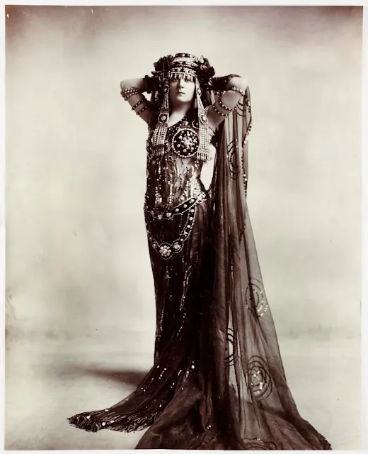 Quelques portraits de femmes américaines au virage du 20ème siècle par James Arthur Quelques portraits de femmes americaines au virage du 20eme siecle par James Arthur 11 Quelques-portraits-de-femmes-americaines-au-virage-du-20eme-siecle-par-James-Arthur