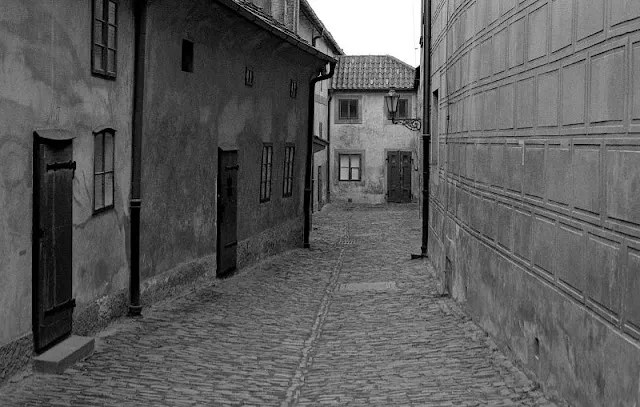 33 clichés noir et blanc de Prague dans les années 1990 33 cliches noir et blanc de Prague dans les annees 1990 republique tcheque 16 33-cliches-noir-et-blanc-de-Prague-dans-les-annees-1990-republique-tcheque