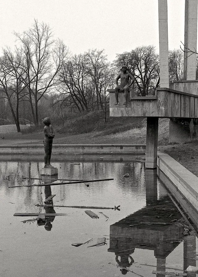 33 clichés noir et blanc de Prague dans les années 1990 33 cliches noir et blanc de Prague dans les annees 1990 republique tcheque 26 33-cliches-noir-et-blanc-de-Prague-dans-les-annees-1990-republique-tcheque