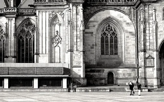 33 clichés noir et blanc de Prague dans les années 1990 33 cliches noir et blanc de Prague dans les annees 1990 republique tcheque 31 33-cliches-noir-et-blanc-de-Prague-dans-les-annees-1990-republique-tcheque