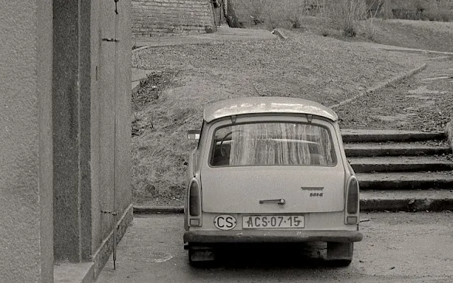 33 clichés noir et blanc de Prague dans les années 1990 33 cliches noir et blanc de Prague dans les annees 1990 republique tcheque 33 33-cliches-noir-et-blanc-de-Prague-dans-les-annees-1990-republique-tcheque