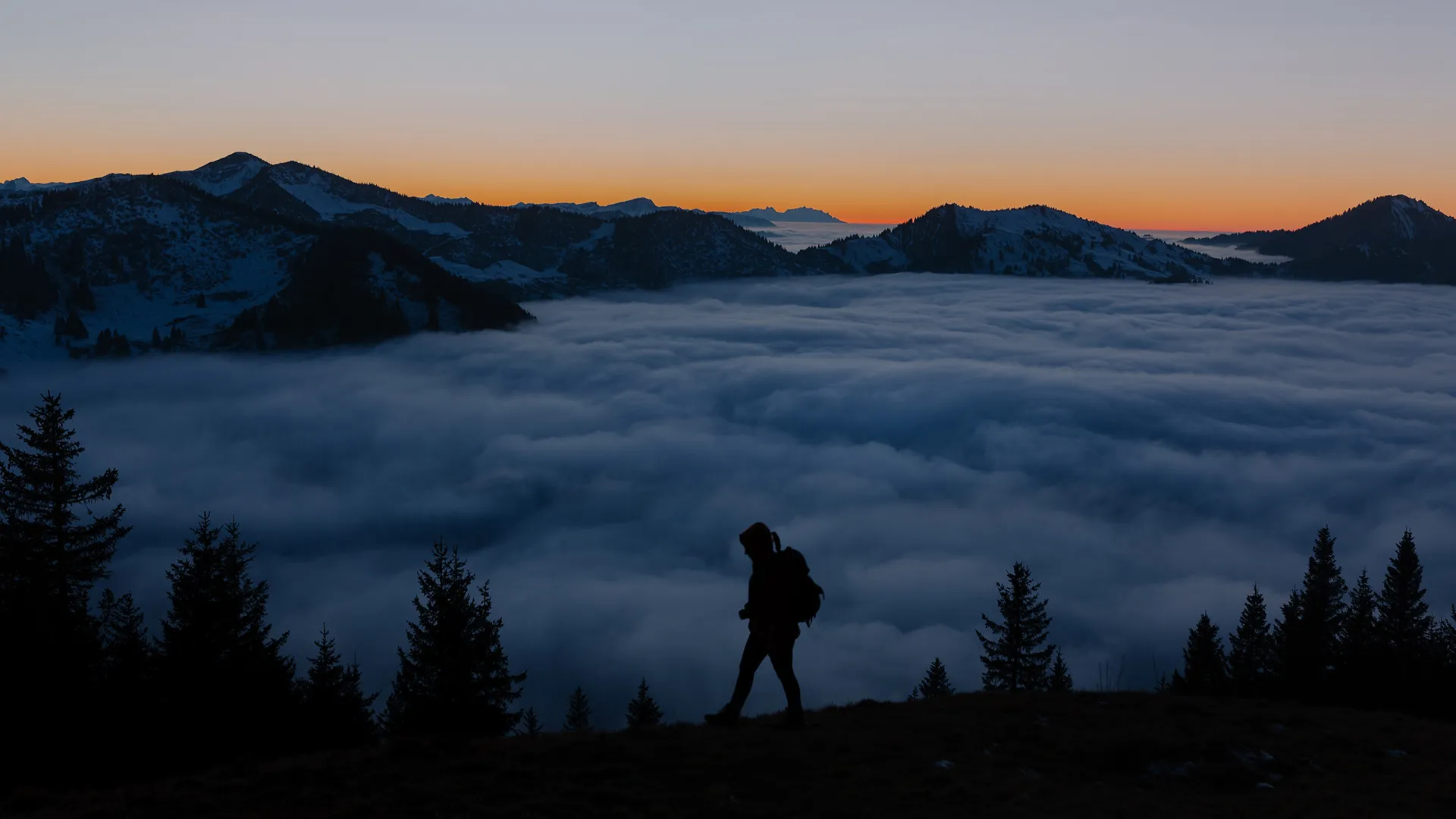 An evening over the clouds - un soir au dessus des nuages An evening over the clouds un soir au dessus des nuages florian wenzel 8 An-evening-over-the-clouds-un-soir-au-dessus-des-nuages-florian-wenzel