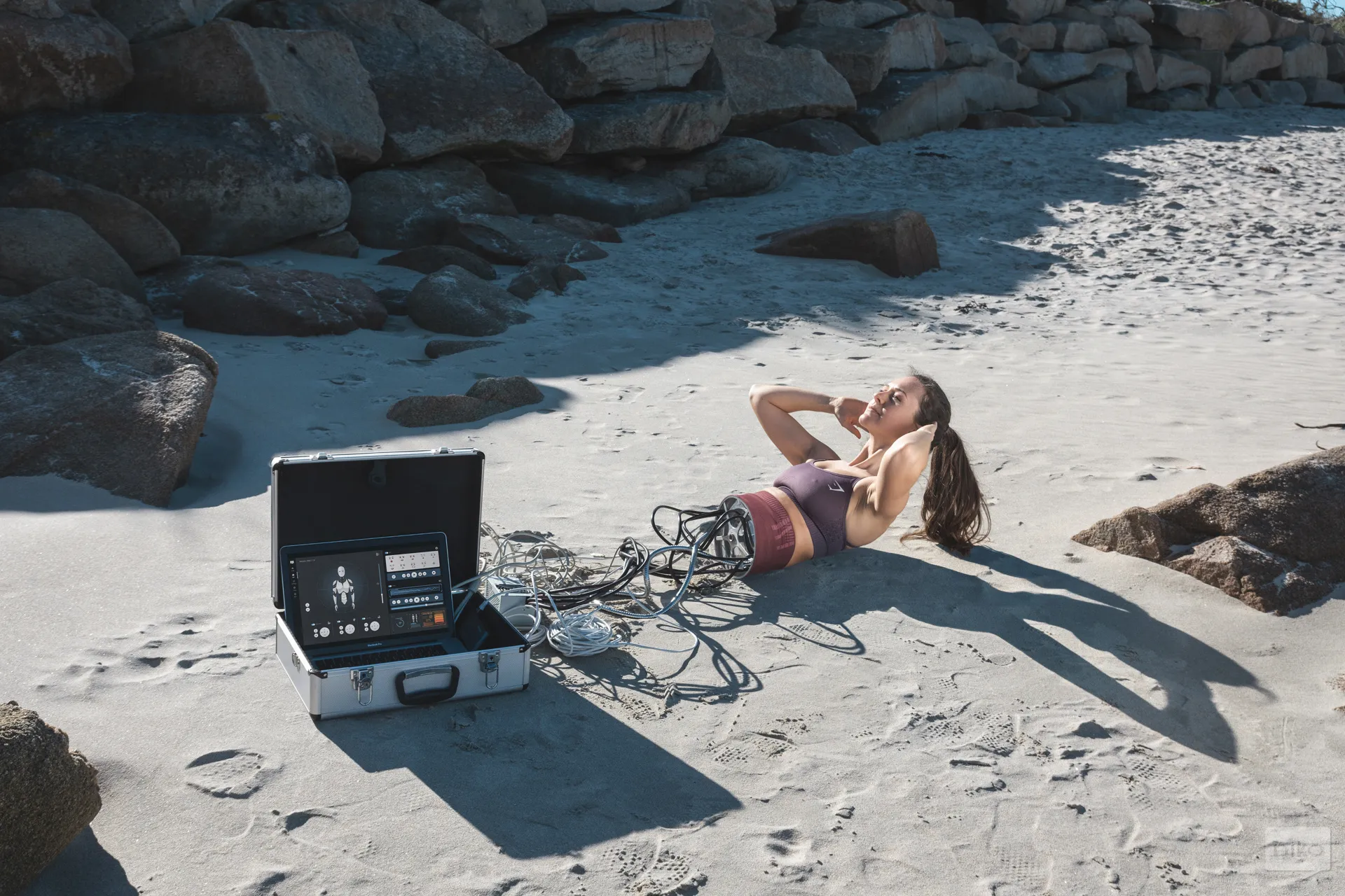 Behind the scene - la face cachée robotisée des clichés instagram Behind the scene la face cachee robotisee des cliches robot photoshop 2 Behind-the-scene-la-face-cachee-robotisee-des-cliches-robot-photoshop