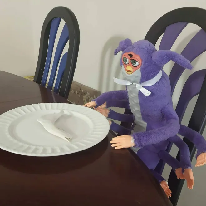 De très longs Furby - des Furby mille-pattes De tres longs Furby rallonge mille patte 20 De-tres-longs-Furby-rallonge-mille-patte