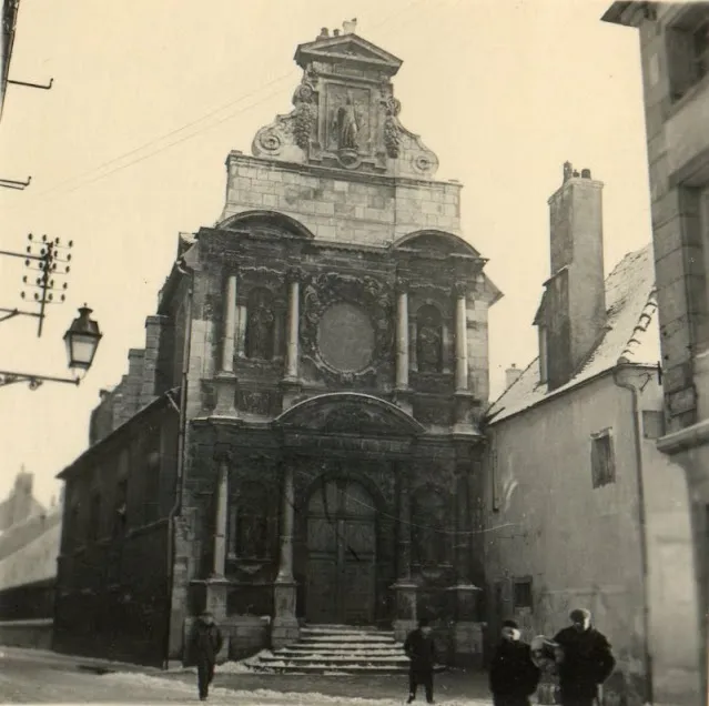 La France des années 1940 sous l'objectif d'un soldat allemand La France des annees 1940 sous l objectif d un soldat allemand 5 chapelle des carmelites dijon La-France-des-annees-1940-sous-l-objectif-d-un-soldat-allemand-5-chapelle-des-carmelites-dijon