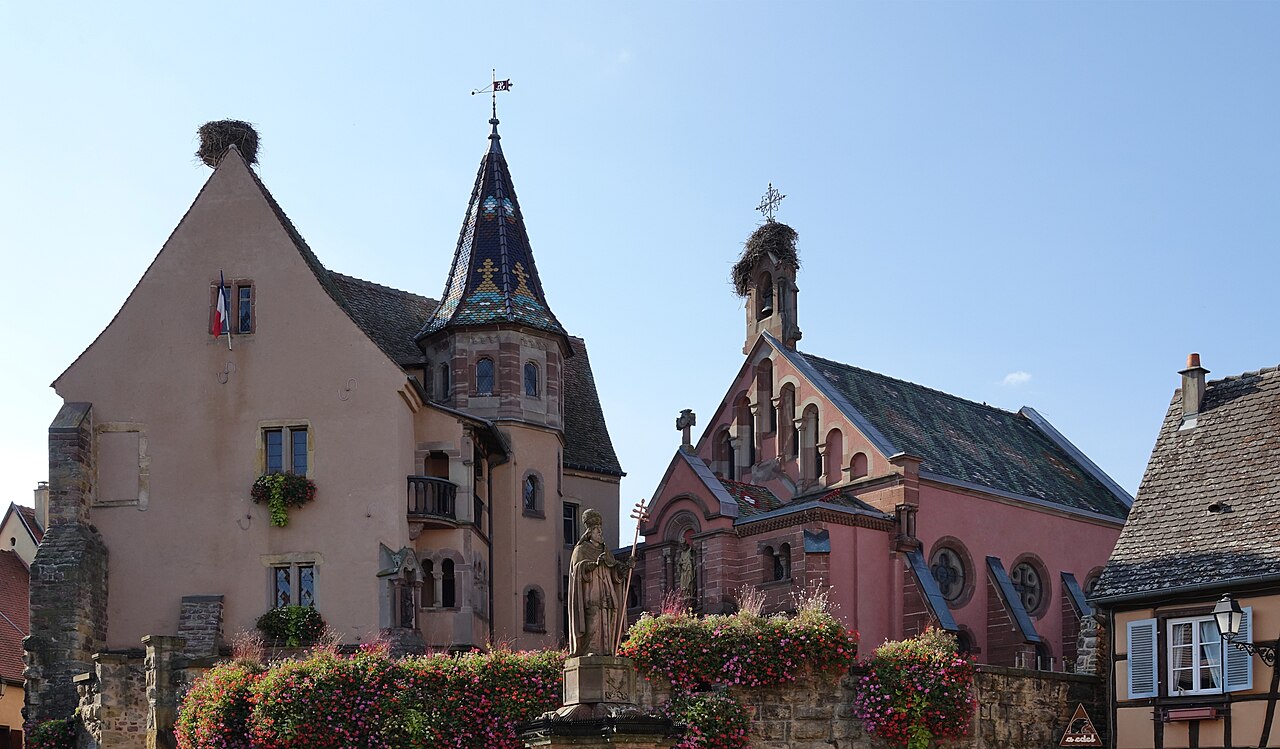 Château des comtes d’Eguisheim et chapelle Saint-Léon en Alsace Château des comtes d’Eguisheim et chapelle Saint-Léon en Alsace