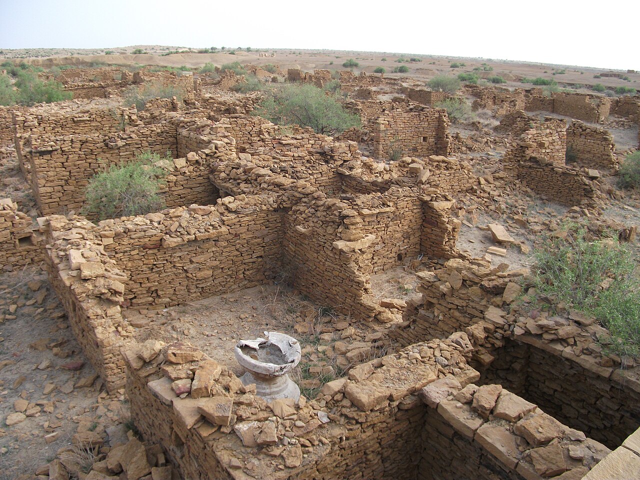 Ruines du village abandonné de Kuldhara au Rajasthan en Inde Ruines du village abandonné de Kuldhara au Rajasthan en Inde