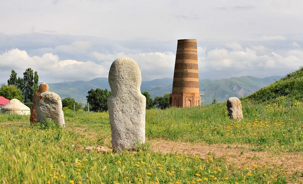 La tour Burana du Kirghizistan La tour Burana du Kirghizistan 6 La-tour-Burana-du-Kirghizistan-6