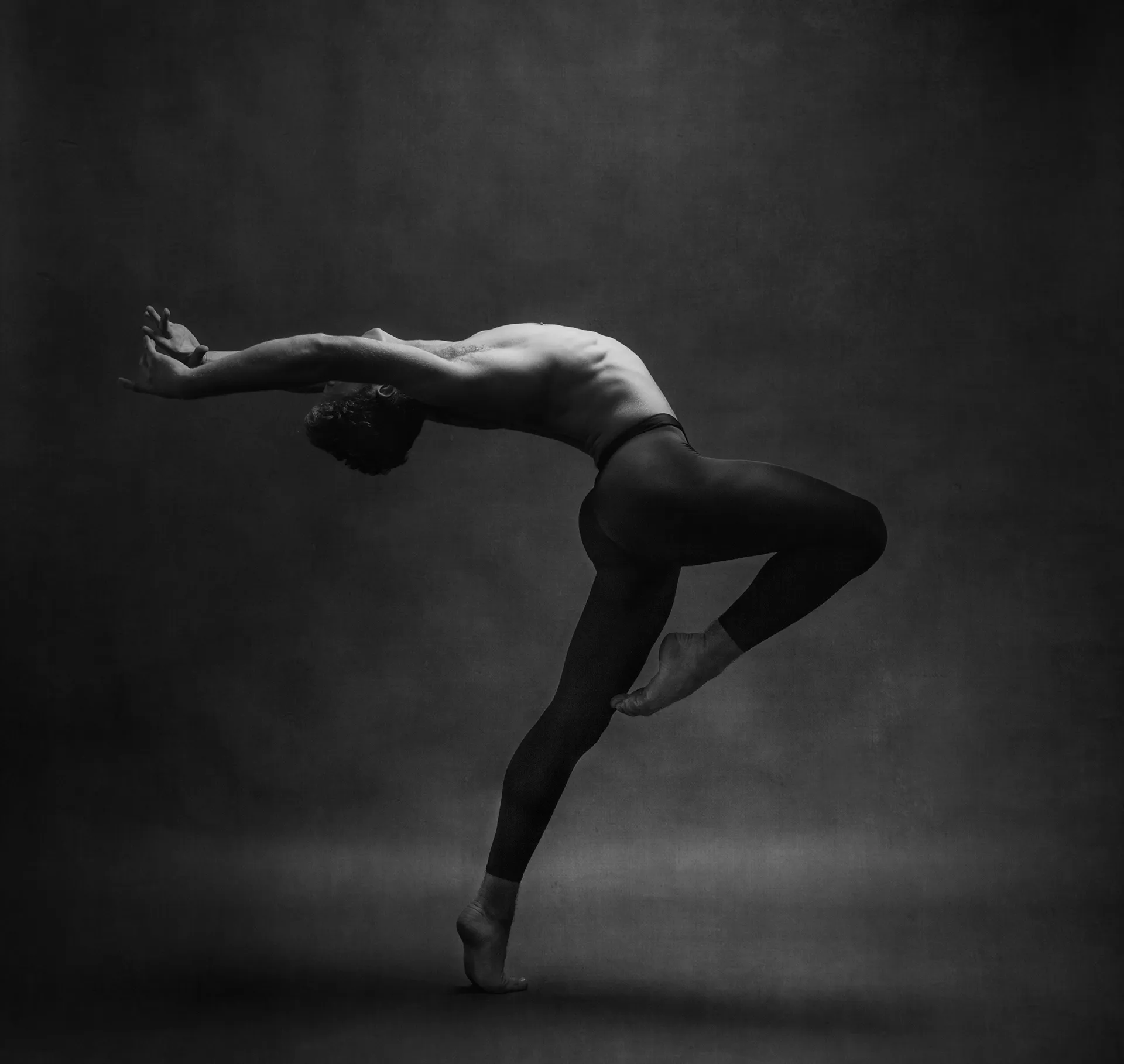 Studio Dance - des danseurs et danseuses de ballet par Thomas Mohr Studio Dance des danseurs et danseuses de ballet par Thomas Mohr 2 Studio-Dance-des-danseurs-et-danseuses-de-ballet-par-Thomas-Mohr-2