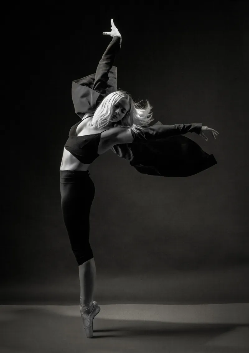 Studio Dance - des danseurs et danseuses de ballet par Thomas Mohr Studio Dance des danseurs et danseuses de ballet par Thomas Mohr 24 Studio-Dance-des-danseurs-et-danseuses-de-ballet-par-Thomas-Mohr-24