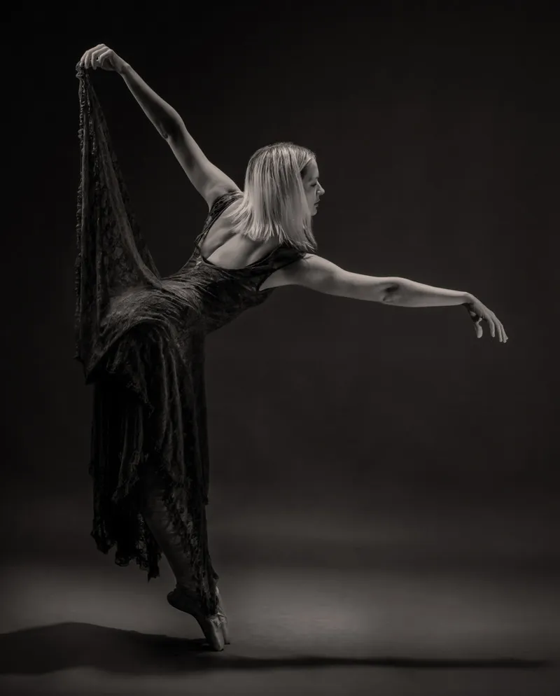 Studio Dance - des danseurs et danseuses de ballet par Thomas Mohr Studio Dance des danseurs et danseuses de ballet par Thomas Mohr 25 Studio-Dance-des-danseurs-et-danseuses-de-ballet-par-Thomas-Mohr-25