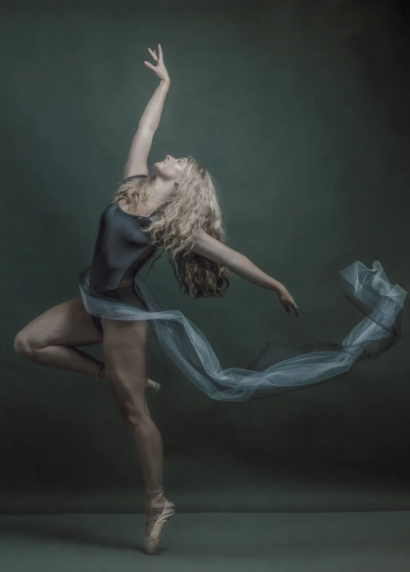 Studio Dance - des danseurs et danseuses de ballet par Thomas Mohr Studio Dance des danseurs et danseuses de ballet par Thomas Mohr 7 Studio-Dance-des-danseurs-et-danseuses-de-ballet-par-Thomas-Mohr-7