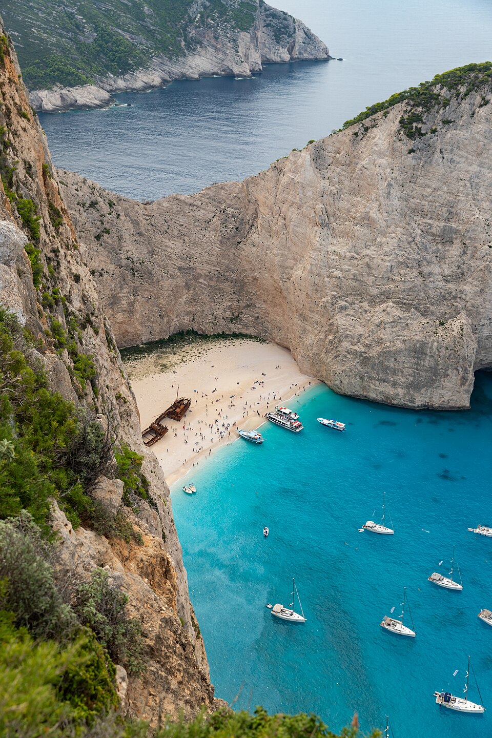 Épave rouillée du Panagiotis sur la plage de Navagio à Zakynthos Épave rouillée du Panagiotis sur la plage de Navagio à Zakynthos