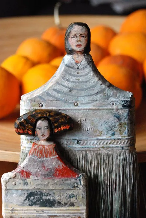 Des portraits de femmes en pinceaux par Rebecca Szeto sculptures de vieux pinceaux en portraits de femmes par rebecca szeto 10 sculptures-de-vieux-pinceaux-en-portraits-de-femmes-par-rebecca-szeto-10