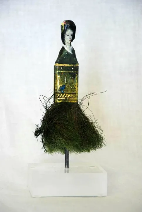 Des portraits de femmes en pinceaux par Rebecca Szeto sculptures de vieux pinceaux en portraits de femmes par rebecca szeto 7 sculptures-de-vieux-pinceaux-en-portraits-de-femmes-par-rebecca-szeto-7