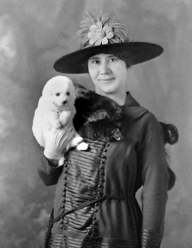 40 portraits de jeunes femmes du comté de Cochise au début du 20ème siècle 40 portraits de jeunes femmes du comte de Cochise au debut du 20eme siecle 28 40 portraits de jeunes femmes du comté de Cochise au début du 20ème siècle 28