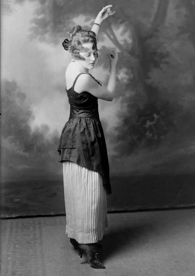 40 portraits de jeunes femmes du comté de Cochise au début du 20ème siècle 40 portraits de jeunes femmes du comte de Cochise au debut du 20eme siecle 34 40 portraits de jeunes femmes du comté de Cochise au début du 20ème siècle 34