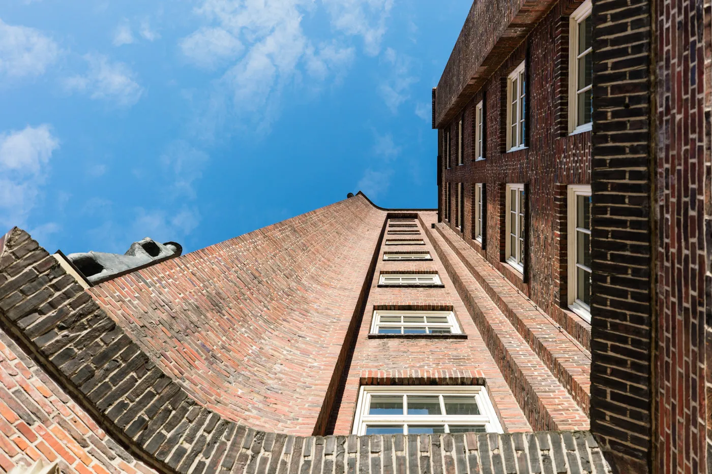 Brickalicious - l'expressionisme de brique allemand des années 1920 Brickalicious l expressionisme de brique allemand des annees 1920 hambourg 9 Brickalicious-l-expressionisme-de-brique-allemand-des-annees-1920-hambourg-9