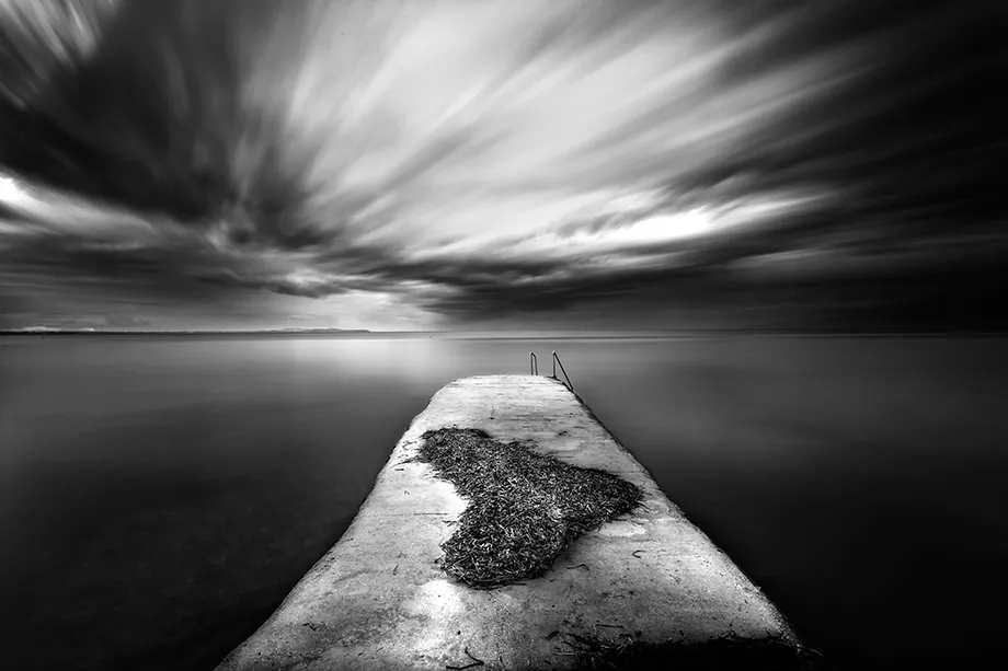 Dreamland - paysages de rêves minimalistes en noir et blanc Dreamland paysages de reves minimalistes en noir et blanc Vassilis Tangoulis 8 Dreamland-paysages-de-reves-minimalistes-en-noir-et-blanc-Vassilis-Tangoulis-8