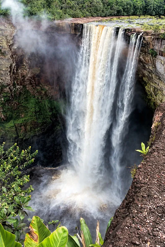 Les impressionnantes chutes de Kaieteur en Guyana Les impressionnantes chutes de Kaieteur en Guyana cascades potaro 3 Les-impressionnantes-chutes-de-Kaieteur-en-Guyana-cascades-potaro-3.