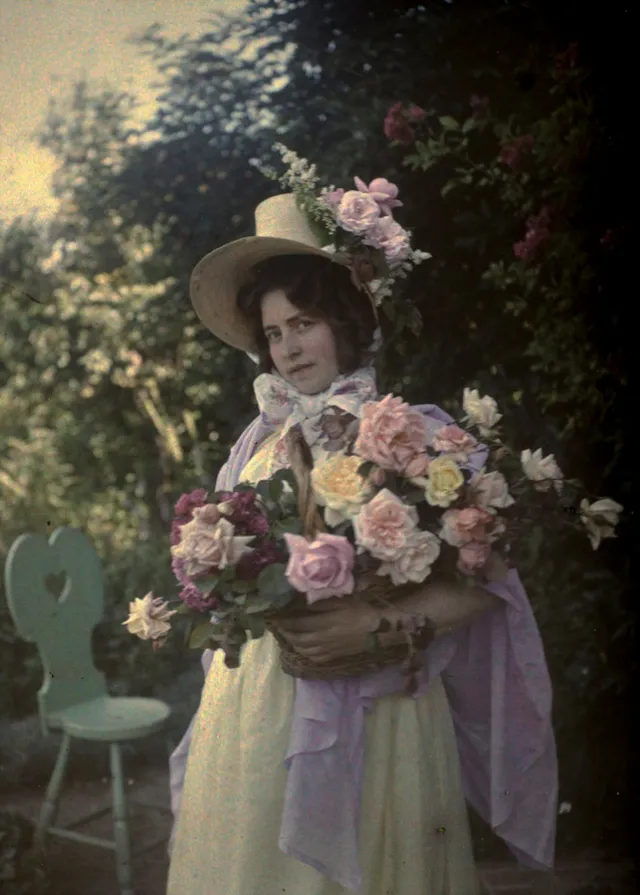 Les magnifiques portraits de femmes autochromes par Alfonse Van Besten Les magnifiques portraits de femmes autochromes par Alfonse Van Besten 13 Les-magnifiques-portraits-de-femmes-autochromes-par-Alfonse-Van-Besten-13