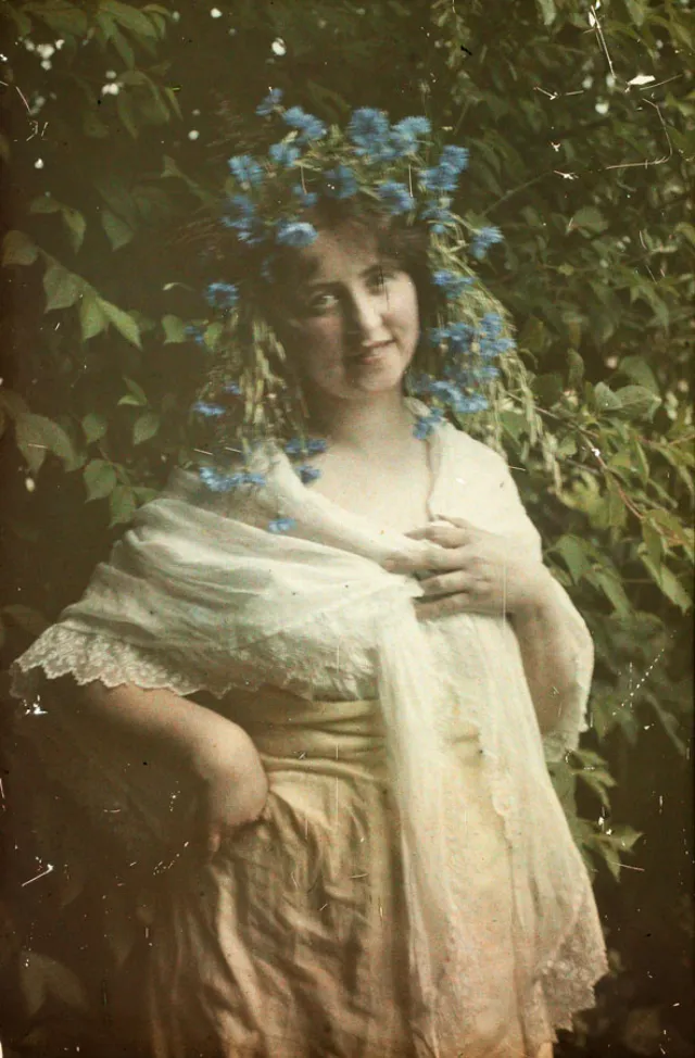 Les magnifiques portraits de femmes autochromes par Alfonse Van Besten Les magnifiques portraits de femmes autochromes par Alfonse Van Besten 19 Les-magnifiques-portraits-de-femmes-autochromes-par-Alfonse-Van-Besten-19