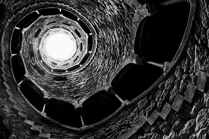 Quinta da Regaleira, le palais de la Regaleira de Sintra et son emblématique escalier en colimaçon Quinta da Regaleira le palais de la Regaleira de Sintra et son emblematique escalier en colimacon 11 Quinta-da-Regaleira-le-palais-de-la-Regaleira-de-Sintra-et-son-emblematique-escalier-en-colimacon-11