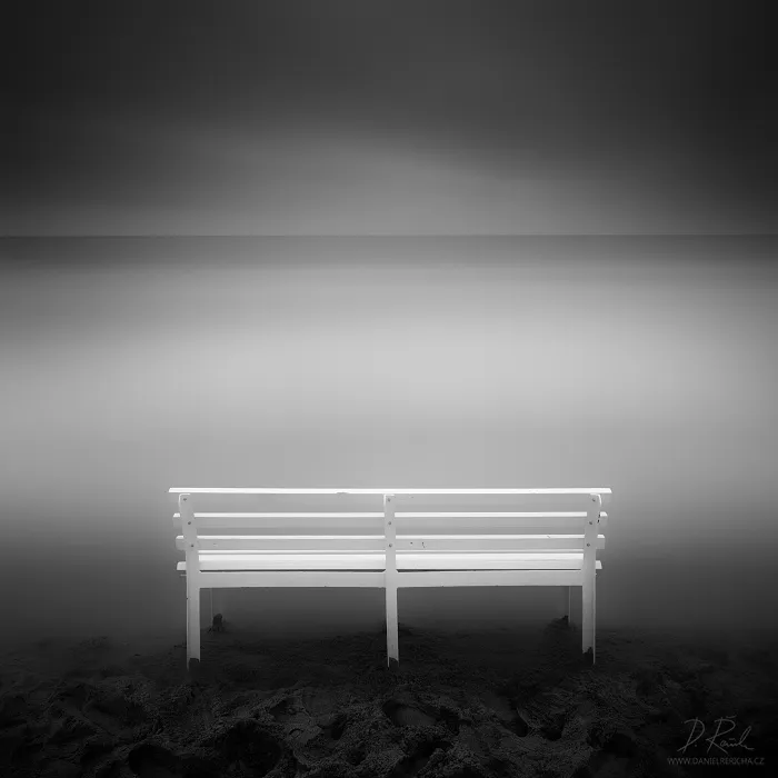 Une vision minimaliste et monochrome de la côte de la mer Baltique vision minimaliste et monochrome de la cote de la mer Baltique allemagne daniel rericha 11 vision-minimaliste-et-monochrome-de-la-cote-de-la-mer-Baltique-allemagne-daniel-rericha-11