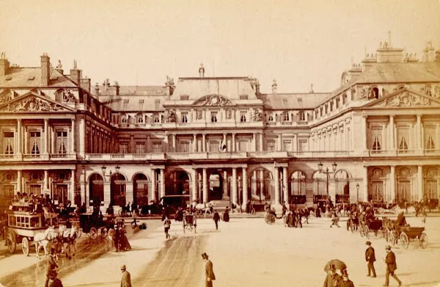 35 photos de Paris au 19ème siècle 35 photos de Paris au 19eme siecle 24 palais royal 1885 35-photos-de-Paris-au-19eme-siecle-24-palais-royal-1885