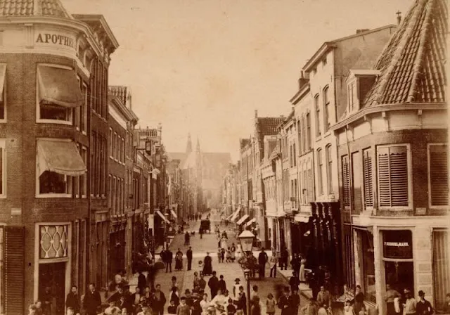50 photos des rues de Alkmaar en Hollande à la fin du 19ème siècle 50 photos des rues de Alkmaar en Hollande a la fin du 19eme siecle 18 50-photos-des-rues-de-Alkmaar-en-Hollande-a-la-fin-du-19eme-siecle-18