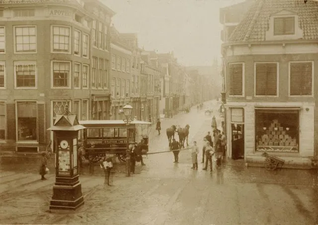 50 photos des rues de Alkmaar en Hollande à la fin du 19ème siècle 50 photos des rues de Alkmaar en Hollande a la fin du 19eme siecle 29 50-photos-des-rues-de-Alkmaar-en-Hollande-a-la-fin-du-19eme-siecle-29