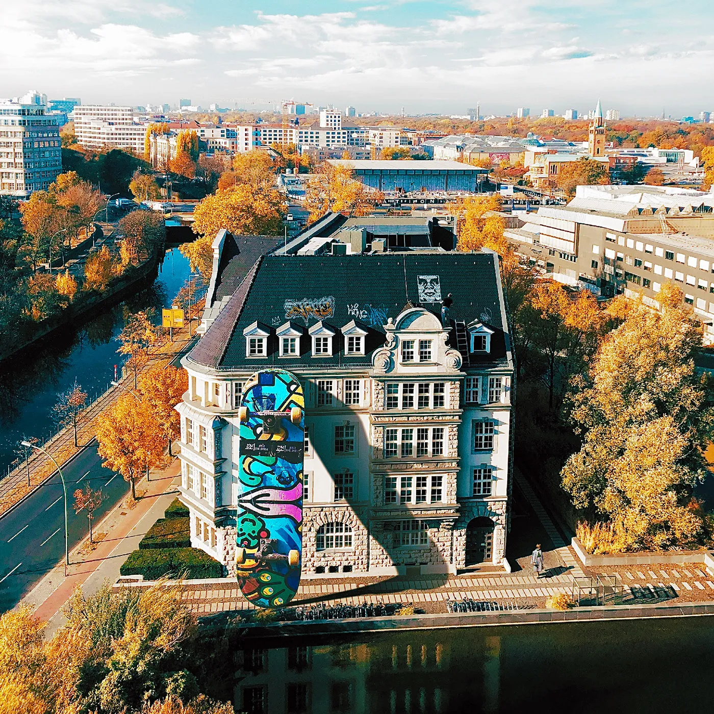 Ambiance surréaliste dans les créations de Carlos Jiménez Varela Ambiance surrealiste dans les creations de Carlos Jimenez Varela lost founde 7 skateboard Ambiance-surrealiste-dans-les-creations-de-Carlos-Jimenez-Varela-lost-founde-7-skateboard