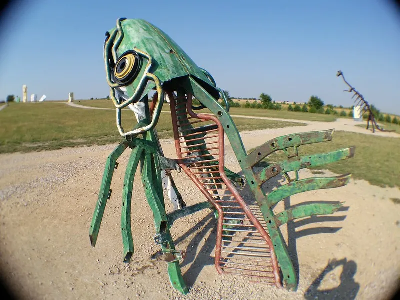 Carhenge, le Stonehenge de voitures du Nebraska Carhenge le Stonehenge de voitures du Nebraska 7 Carhenge-le-Stonehenge-de-voitures-du-Nebraska-7