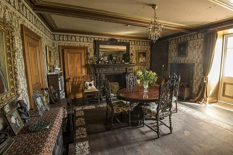 L'île de Vaila, son château et son squelette de cachalot à vendre pour 2 millions de dollars l ile de Vaila son chateau et son squelette de cachalot a vendre pour 2 millions de dollars 4 l-ile-de-Vaila-son-chateau-et-son-squelette-de-cachalot-a-vendre-pour-2-millions-de-dollars-4.