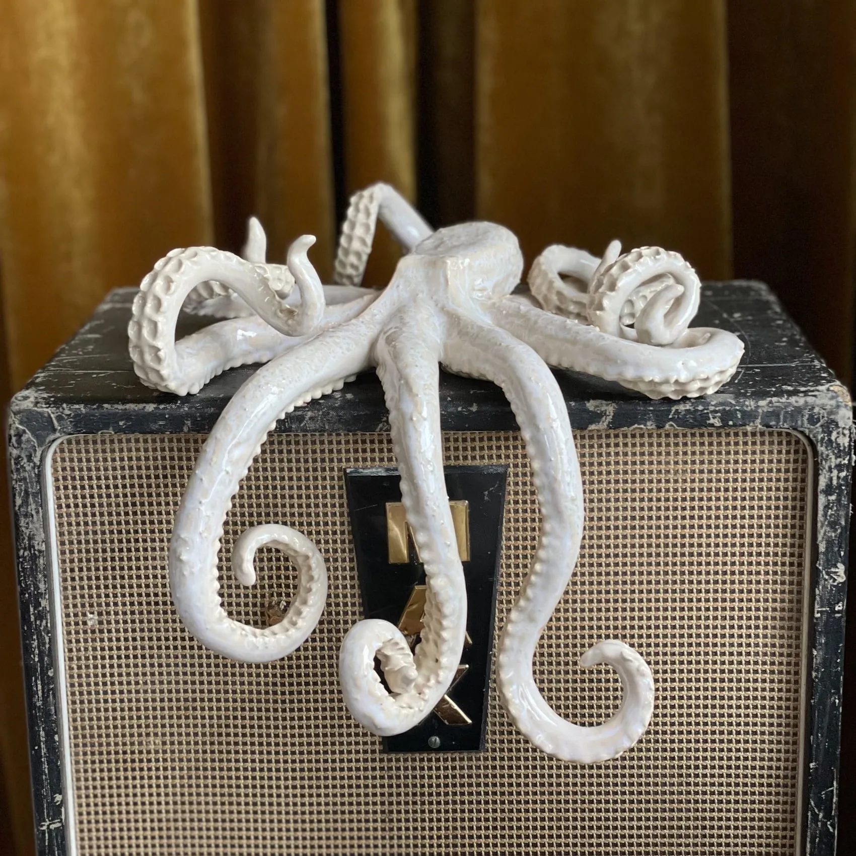 Les pieuvres en céramique de Mia Alajasko Les pieuvres en ceramique de Mia Alajasko 3 Les-pieuvres-en-ceramique-de-Mia-Alajasko-3