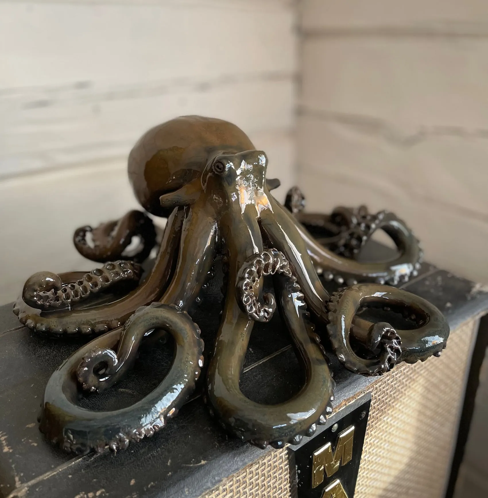 Les pieuvres en céramique de Mia Alajasko Les pieuvres en ceramique de Mia Alajasko 7 Les-pieuvres-en-ceramique-de-Mia-Alajasko-7