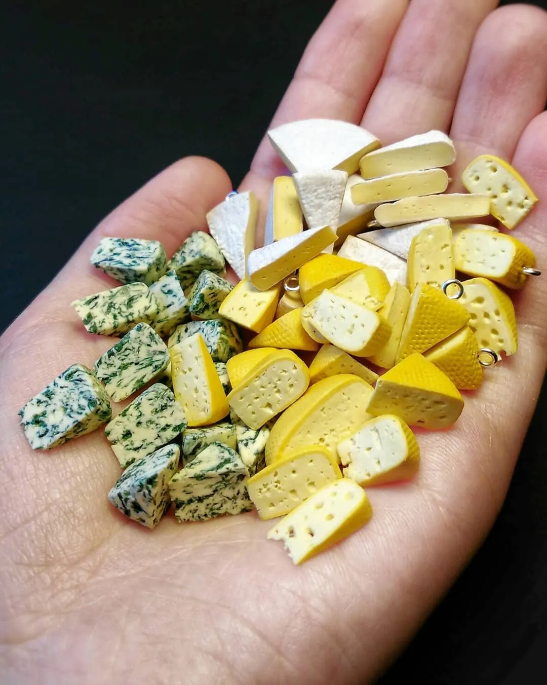 Des miniatures réalistes en argile des miniatures realistes en argile 14 fromage des-miniatures-realistes-en-argile-14-fromage