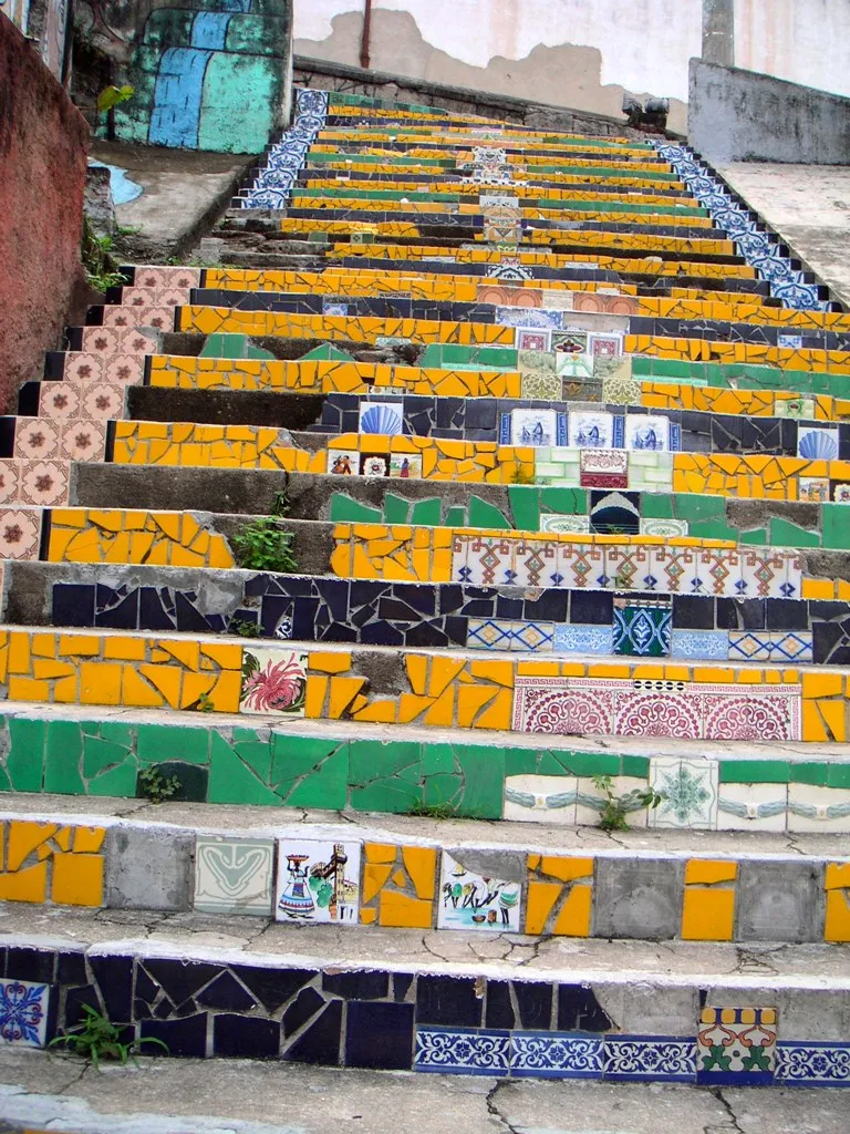 L'escalier Selarón - Escadaria Selarón - escalier en mosaïque de Rio de Janeiro escalier Selaron Escadaria Selaron de Rio de Janeiro par Jorge Selaron mosaique street art 5 escalier-Selaron-Escadaria-Selaron-de-Rio-de-Janeiro-par-Jorge-Selaron-mosaique-street-art-5