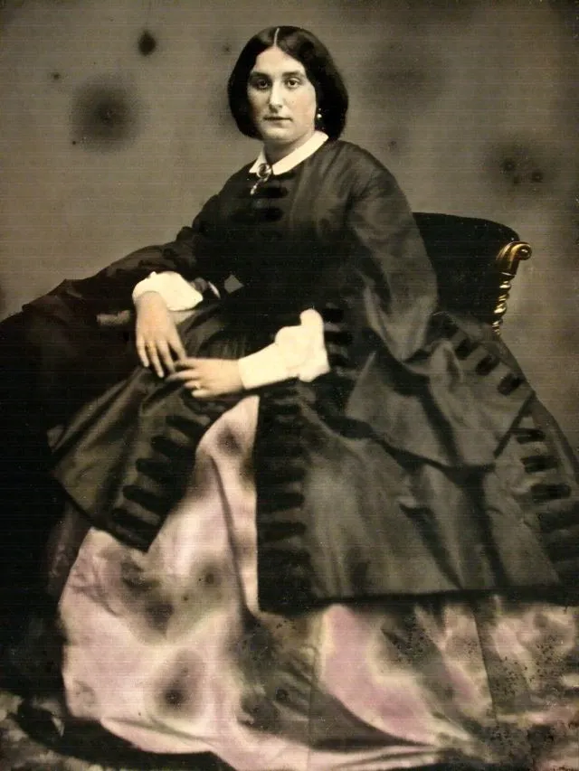 25 portraits de jeunes femmes en robe à crinoline au milieu du 19ème siècle portraits de jeunes femmes en robe a crinoline au milieu du 19eme siecle 6 portraits-de-jeunes-femmes-en-robe-a-crinoline-au-milieu-du-19eme-siecle-6