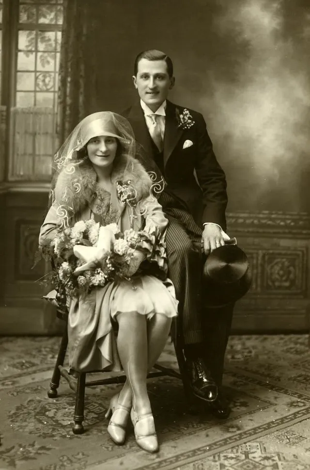 35 photos de couples à leur mariage dans les années 1920 35 photos de couples a leur mariage dans les annees 1920 maries 20 35-photos-de-couples--a-leur-mariage-dans-les-annees-1920-maries-20
