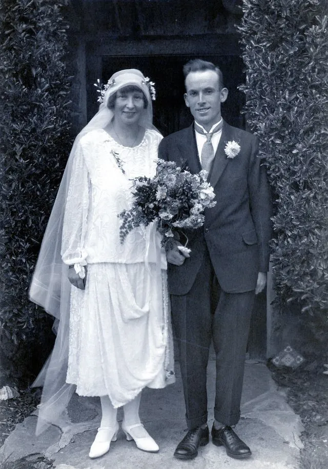 35 photos de couples à leur mariage dans les années 1920 35 photos de couples a leur mariage dans les annees 1920 maries 27 35-photos-de-couples--a-leur-mariage-dans-les-annees-1920-maries-27