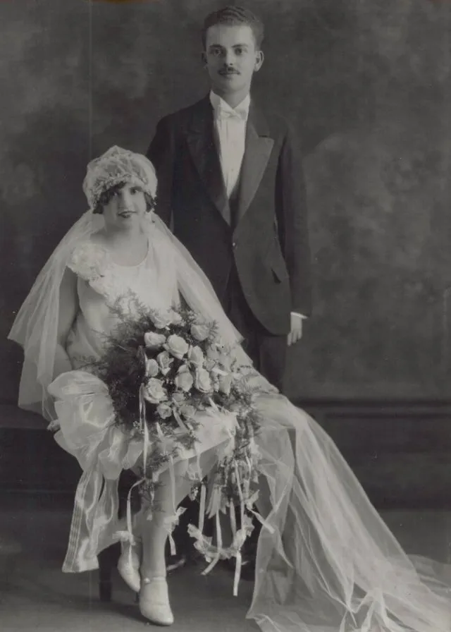 35 photos de couples à leur mariage dans les années 1920 35 photos de couples a leur mariage dans les annees 1920 maries 35 35-photos-de-couples--a-leur-mariage-dans-les-annees-1920-maries-35