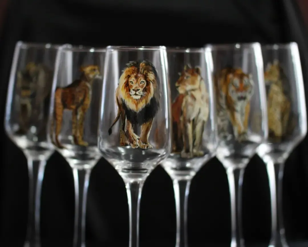 Des bocaux et des verres avec des peintures décoratives Des bocaux et des verres avec des peintures decoratives 19 Des-bocaux-et-des-verres-avec-des-peintures-decoratives-19