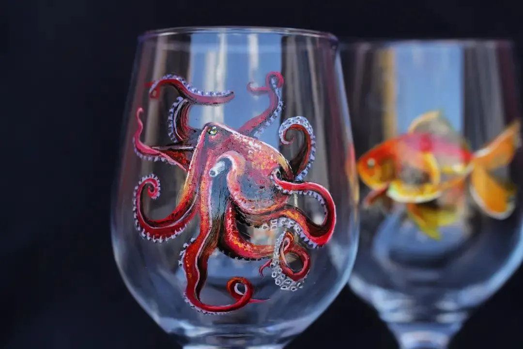 Des bocaux et des verres avec des peintures décoratives Des bocaux et des verres avec des peintures decoratives 4 pieuvre Des-bocaux-et-des-verres-avec-des-peintures-decoratives-4-pieuvre