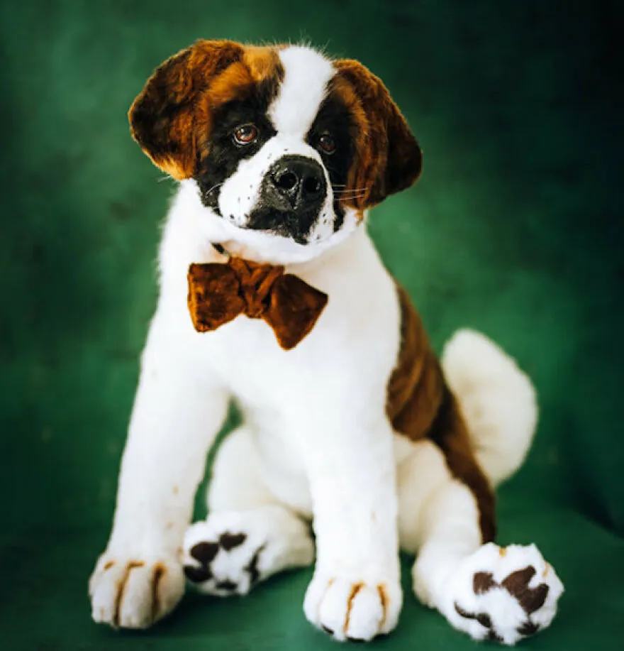 Des chiens en peluche de fausse fourrure très réalistes Des chiens en peluche de fausse fourrure tres realistes 17 Des-chiens-en-peluche-de-fausse-fourrure-tres-realistes-17