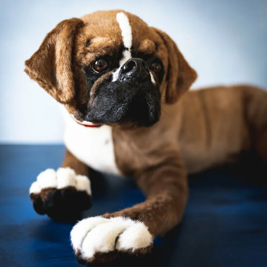 Des chiens en peluche de fausse fourrure très réalistes Des chiens en peluche de fausse fourrure tres realistes 20 Des-chiens-en-peluche-de-fausse-fourrure-tres-realistes-20